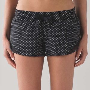 2/$50🍑 NWOT Lululemon Hotty Hot Short - Shine Bright